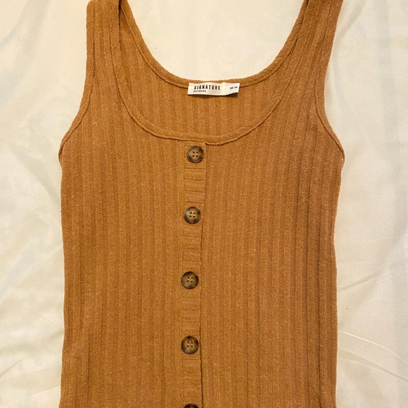 Summer Top - Picture 1 of 2